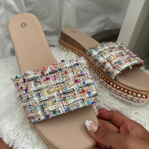 BOUTIQUE Women's Multi Color Rainbow Preppy Sz 40 Tweed Platform Shoes Sandals - Picture 1 of 1